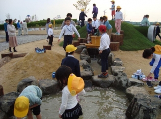 オレンジパークふなはし(京坪川河川公園)