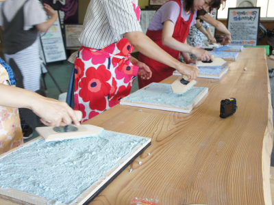 【開催レポ】谷内建築さんで人気の“珪藻土”を使った手形アートにチャレンジ♪