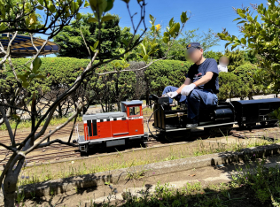 駅前公園