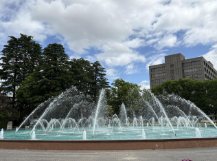 県庁前公園