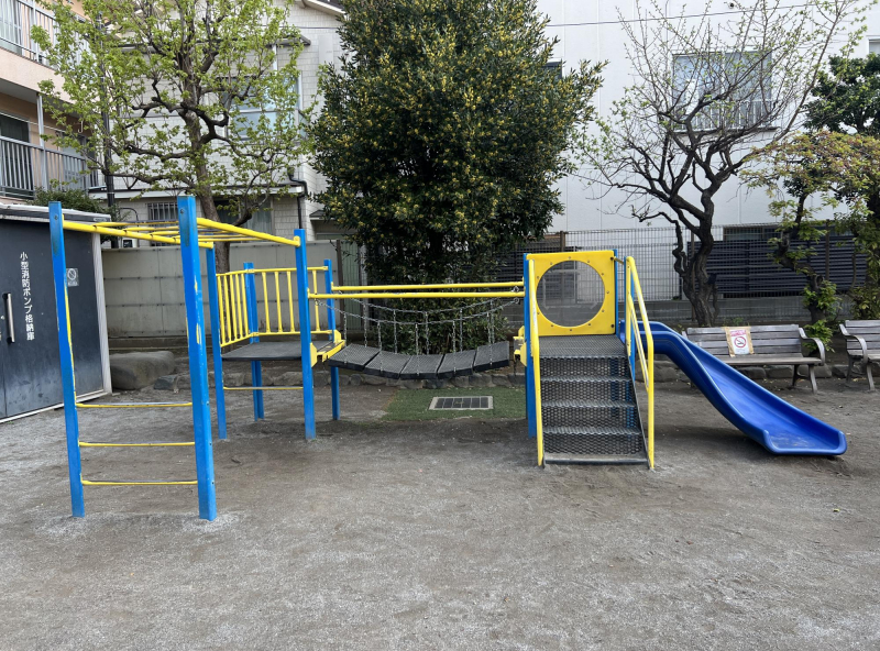 北区立滝野川菊谷(きくたに)児童遊園