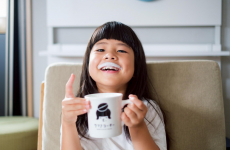 ママと子どもが一緒に飲める♡ウフフコーチー新発売！｜ウフフドーナチュ