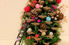 お家でも体験教室でも！太閤山ランドで採れたおっきな松ぼっくりでツリーを作ろう♡