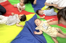 ママと赤ちゃんがふれあいながら楽しく体を動かせるベビリック♪