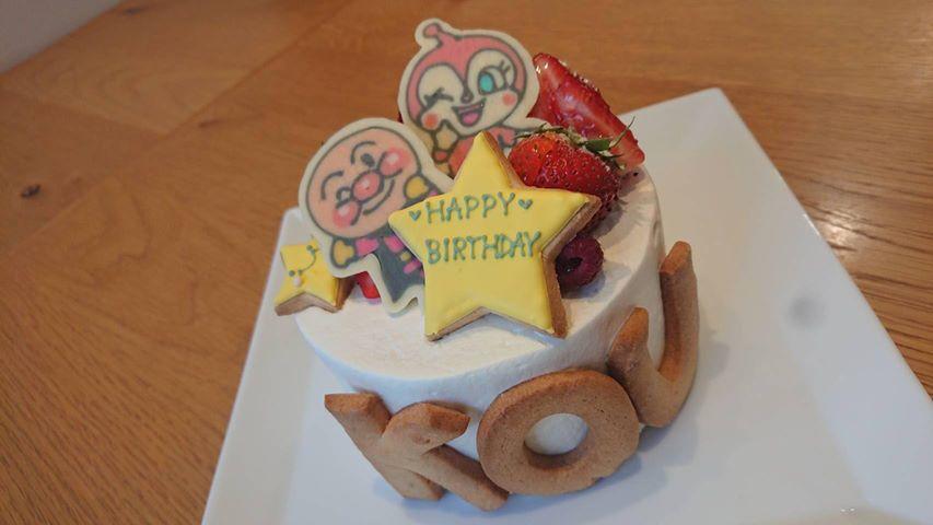 甘さ控えめ Ma Room まるーむ のキャラクターデコレーションケーキでお誕生日をお祝いしよう ママコラム Mamasky